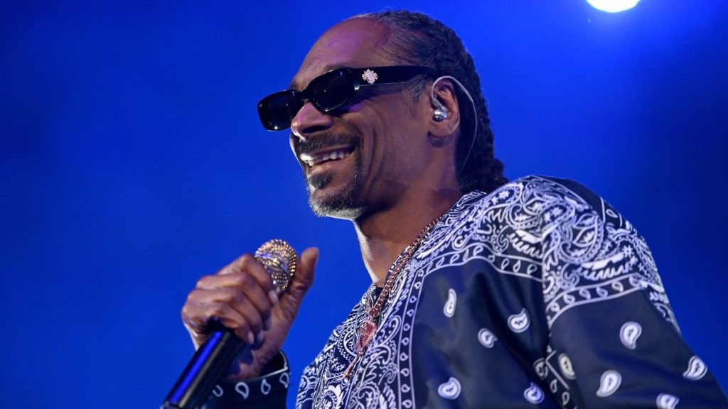 Snoop Dogg Is Headlining the Lions vs. Vikings Christmas Day Halftime Show, and He’s Bringing Some Special Guests